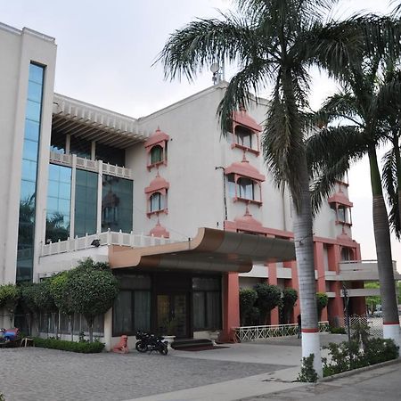 Hotel Jabali Palace Jabalpur Exterior foto