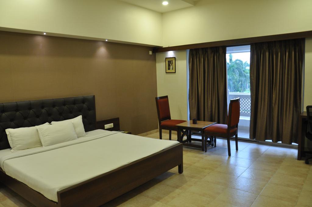 Hotel Jabali Palace Jabalpur Exterior foto